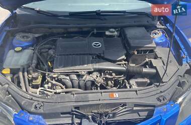 Седан Mazda 3 2004 в 