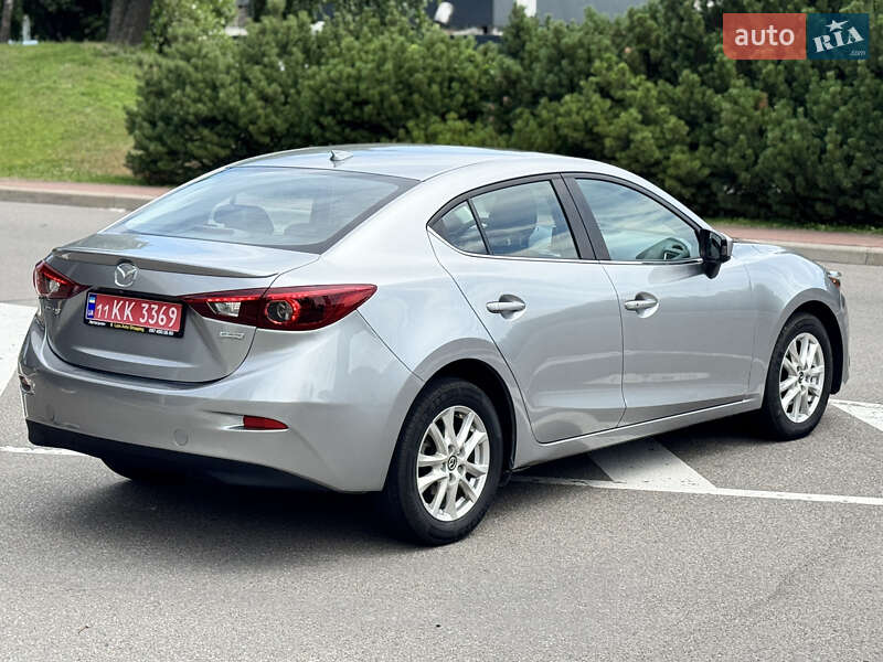 Седан Mazda 3 2014 в Киеве