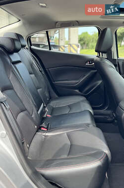 Седан Mazda 3 2014 в 