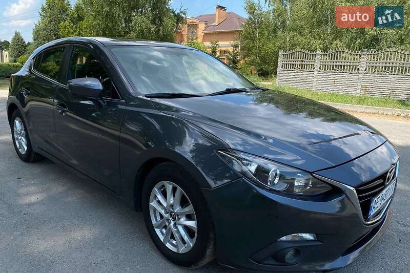 Хэтчбек Mazda 3 2015 в Киеве