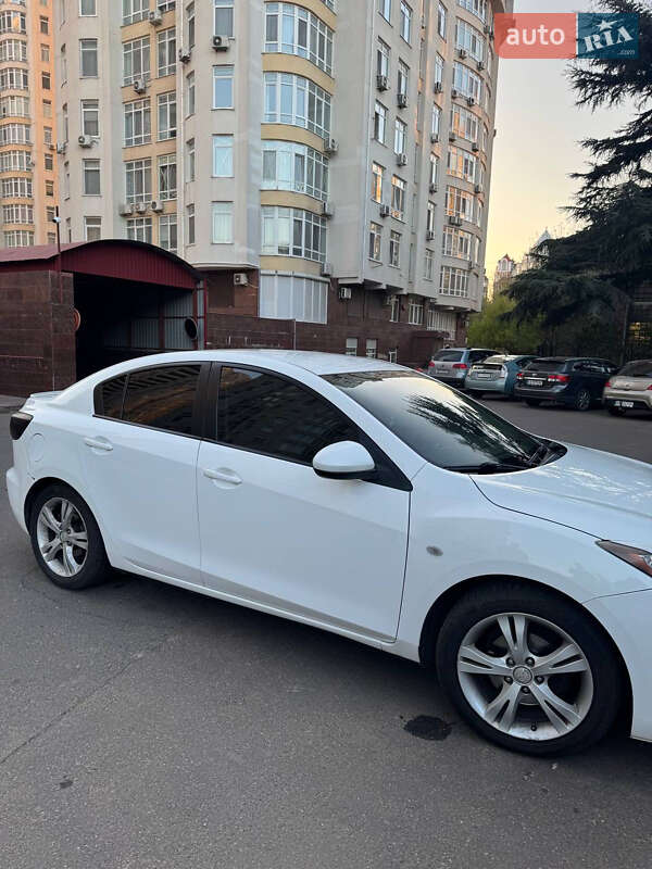 Седан Mazda 3 2010 в Одессе