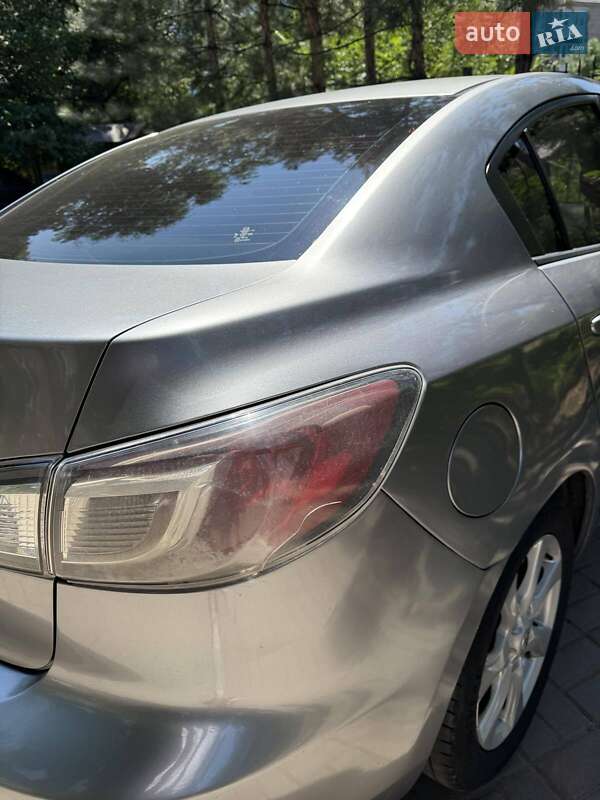 Седан Mazda 3 2011 в Запорожье