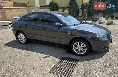 Седан Mazda 3 2006 в Чернівцях