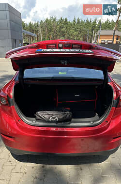 Седан Mazda 3 2015 в 