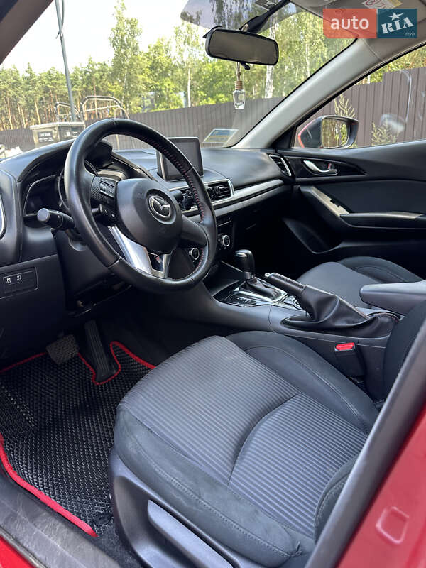 Седан Mazda 3 2015 в Киеве