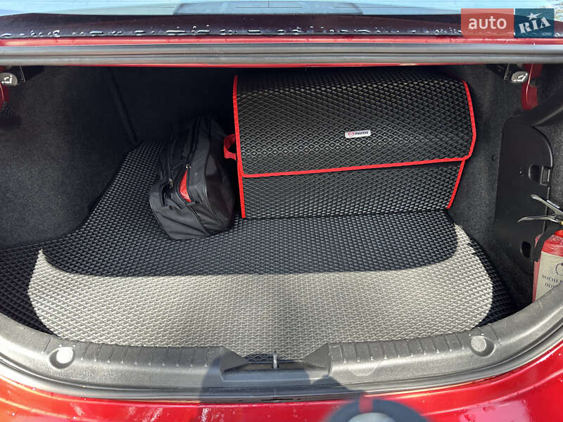 Седан Mazda 3 2015 в Киеве