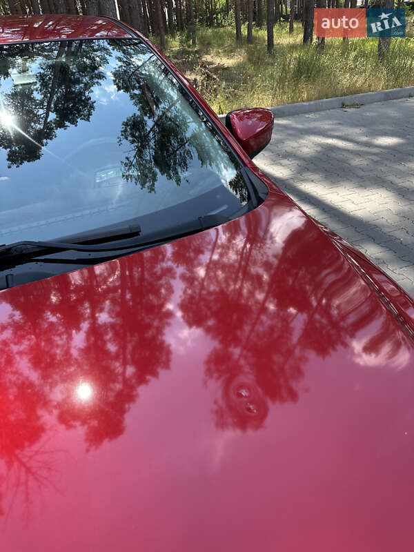 Седан Mazda 3 2015 в Киеве