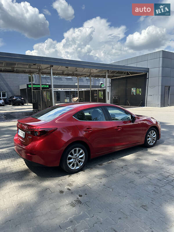 Седан Mazda 3 2015 в Киеве