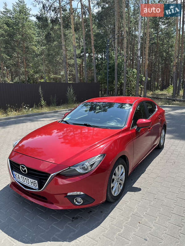 Седан Mazda 3 2015 в Киеве