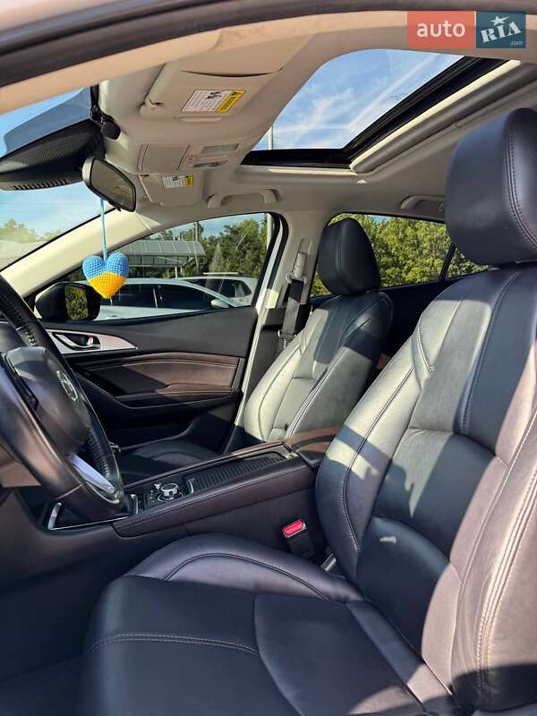 Седан Mazda 3 2017 в Харькове