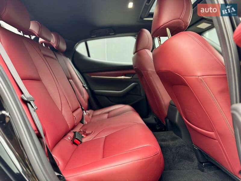 Хэтчбек Mazda 3 2021 в Киеве