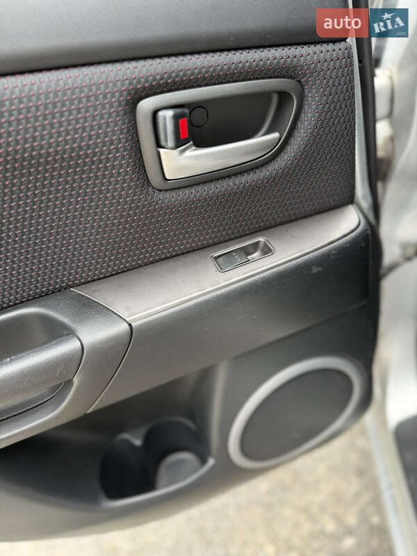 Хэтчбек Mazda 3 2006 в Киеве