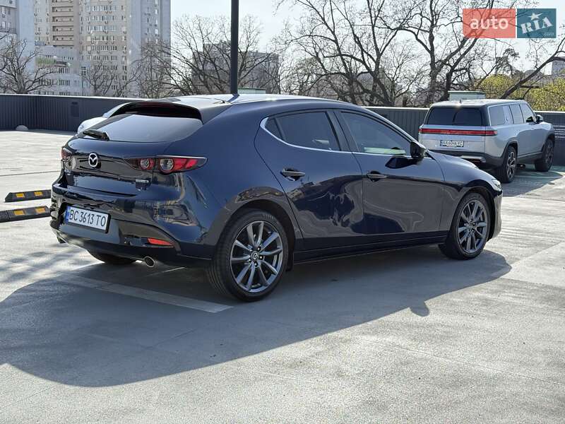 Хэтчбек Mazda 3 2019 в Киеве