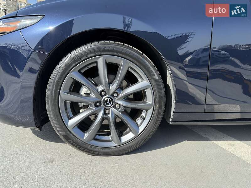 Хэтчбек Mazda 3 2019 в Киеве