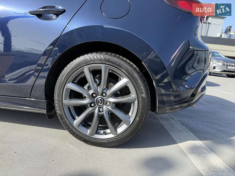 Хэтчбек Mazda 3 2019 в Киеве