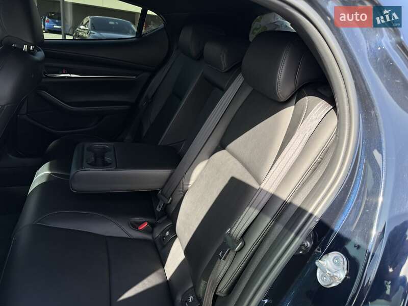 Хэтчбек Mazda 3 2019 в Киеве