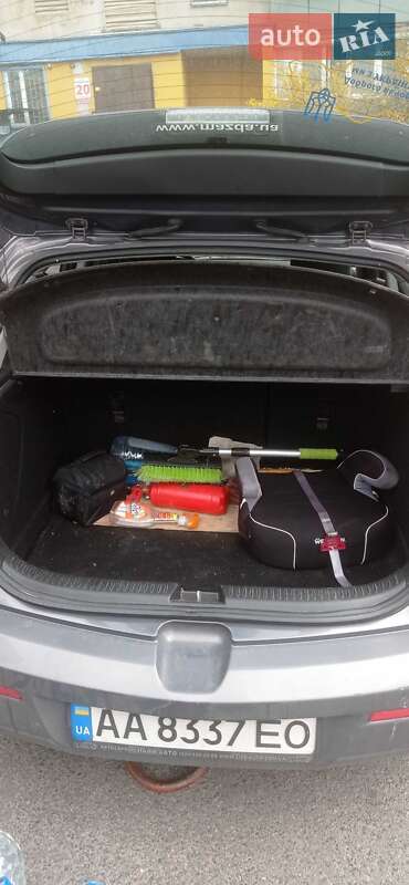 Хэтчбек Mazda 3 2007 в Киеве