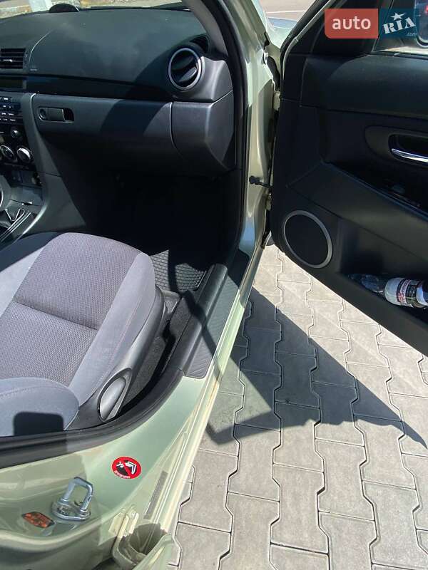Седан Mazda 3 2008 в Киеве