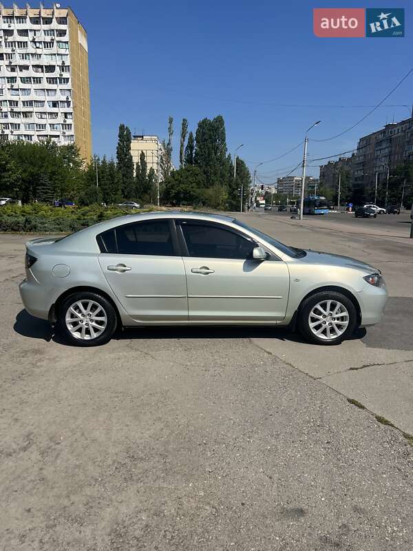 Седан Mazda 3 2008 в Дніпрі