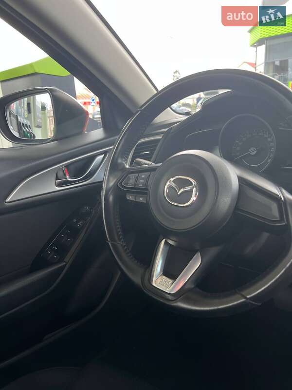 Седан Mazda 3 2018 в Киеве