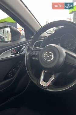Седан Mazda 3 2018 в 