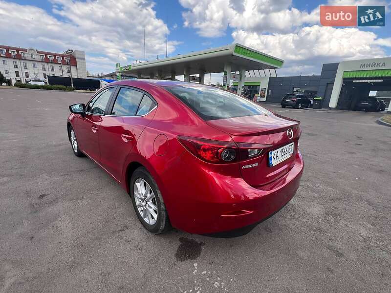 Седан Mazda 3 2018 в Киеве