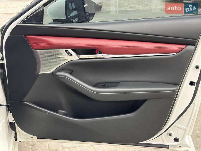 Хэтчбек Mazda 3 2019 в Львове