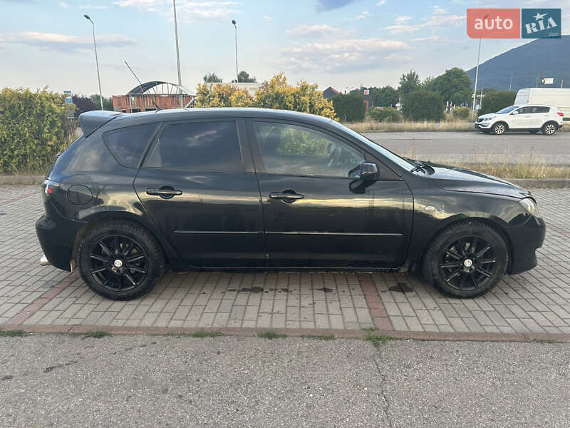 Хетчбек Mazda 3 2004 в Тячеві