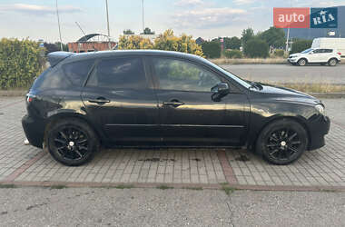 Хетчбек Mazda 3 2004 в 