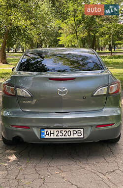 Седан Mazda 3 2012 в 
