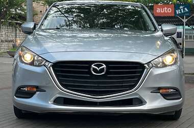 Седан Mazda 3 2017 в 
