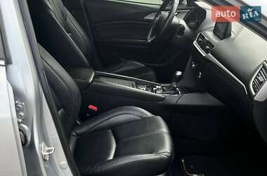 Седан Mazda 3 2017 в 