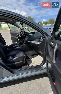 Седан Mazda 3 2011 в 