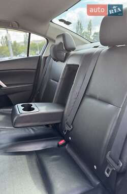 Седан Mazda 3 2011 в 