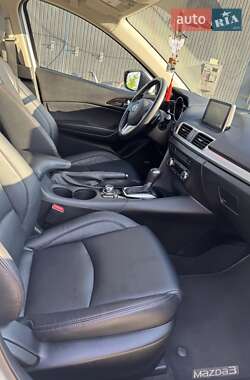 Хэтчбек Mazda 3 2014 в 