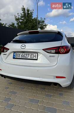 Хэтчбек Mazda 3 2014 в 