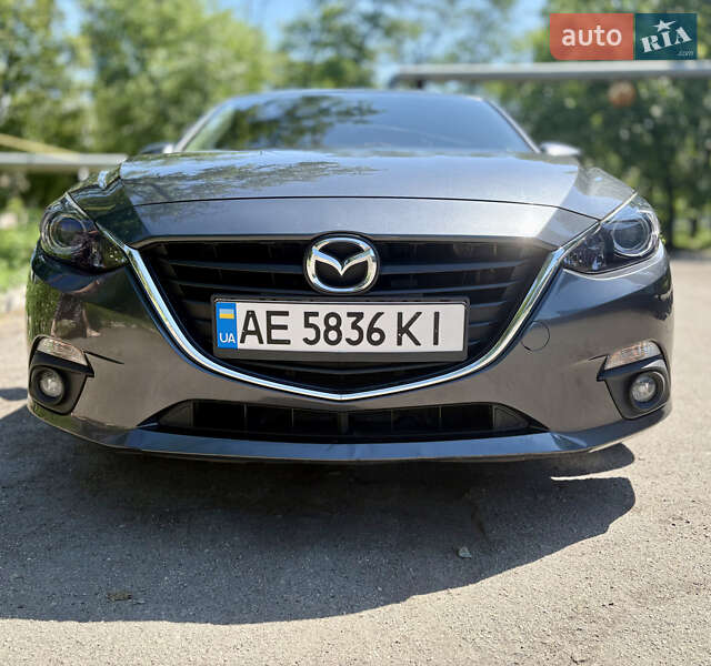 Седан Mazda 3 2015 в Петропавловке