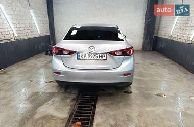 Седан Mazda 3 2016 в 