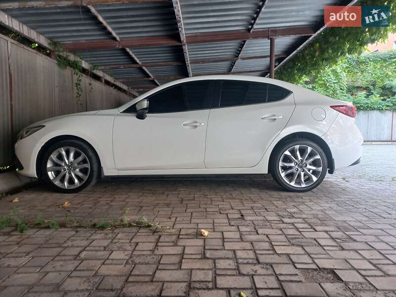 Mazda 3 2016