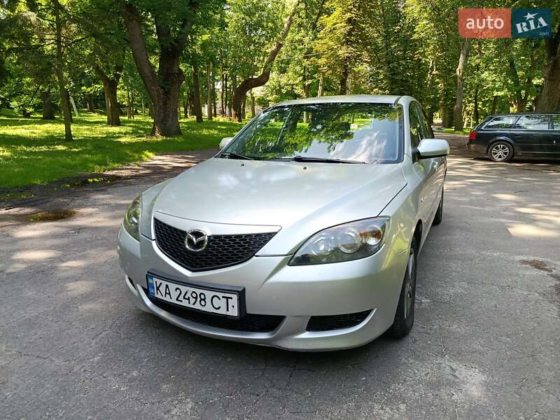 Хэтчбек Mazda 3 2004 в 