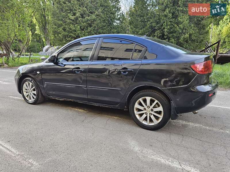 Седан Mazda 3 2004 в Киеве