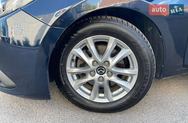 Хэтчбек Mazda 3 2015 в 