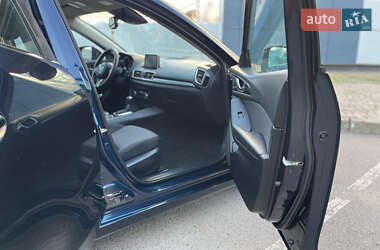 Хэтчбек Mazda 3 2015 в 