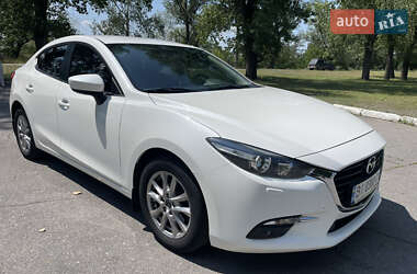 Седан Mazda 3 2016 в Кременчуці