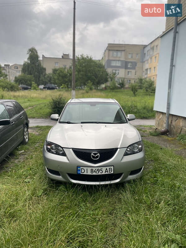 Хэтчбек Mazda 3 2005 в 