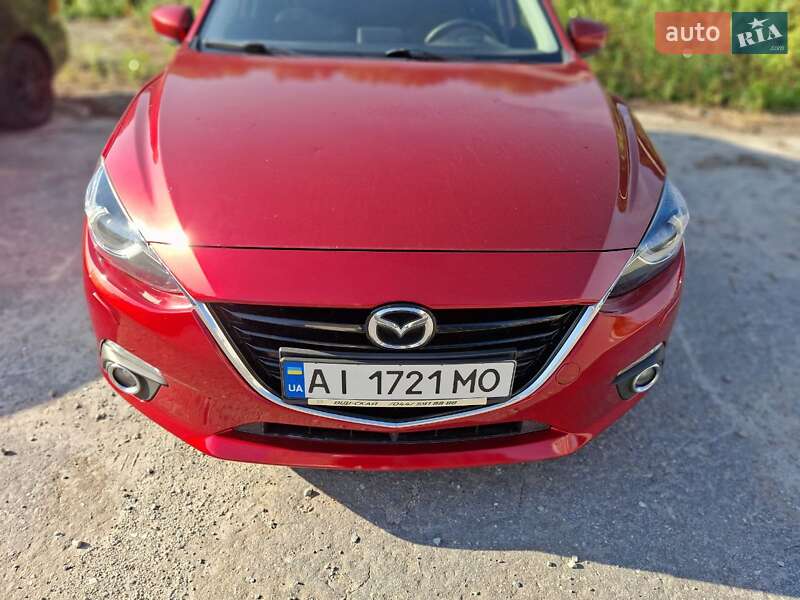 Седан Mazda 3 2016 в Киеве