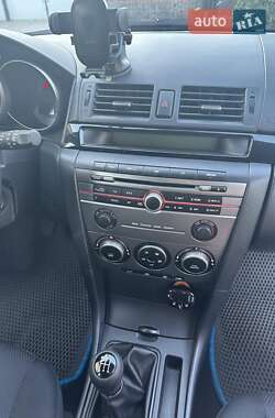 Хэтчбек Mazda 3 2006 в 