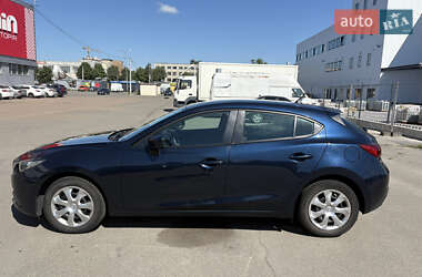 Хэтчбек Mazda 3 2015 в 
