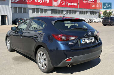 Хэтчбек Mazda 3 2015 в 