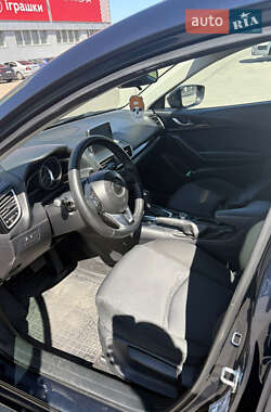 Хэтчбек Mazda 3 2015 в 